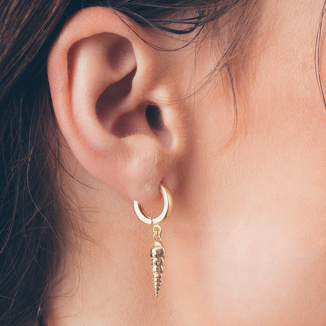 Hoop earring - shell with pearl, T°ra'vel'' sterling silver 925