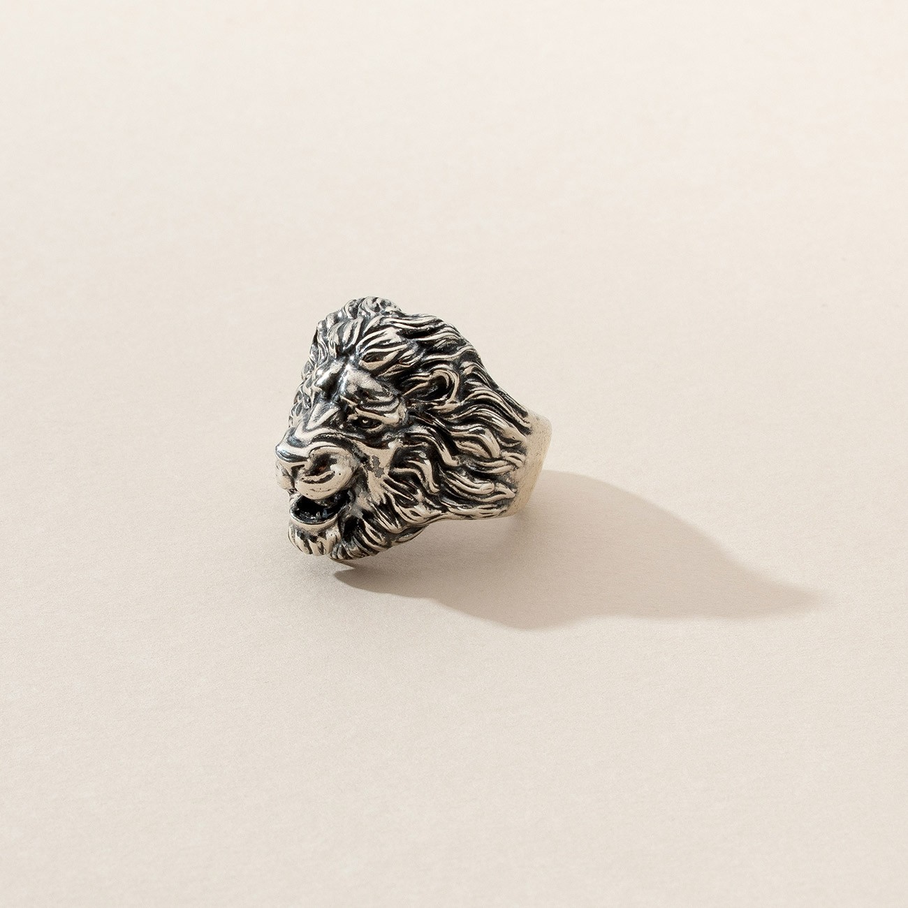 León anillo, plata 925