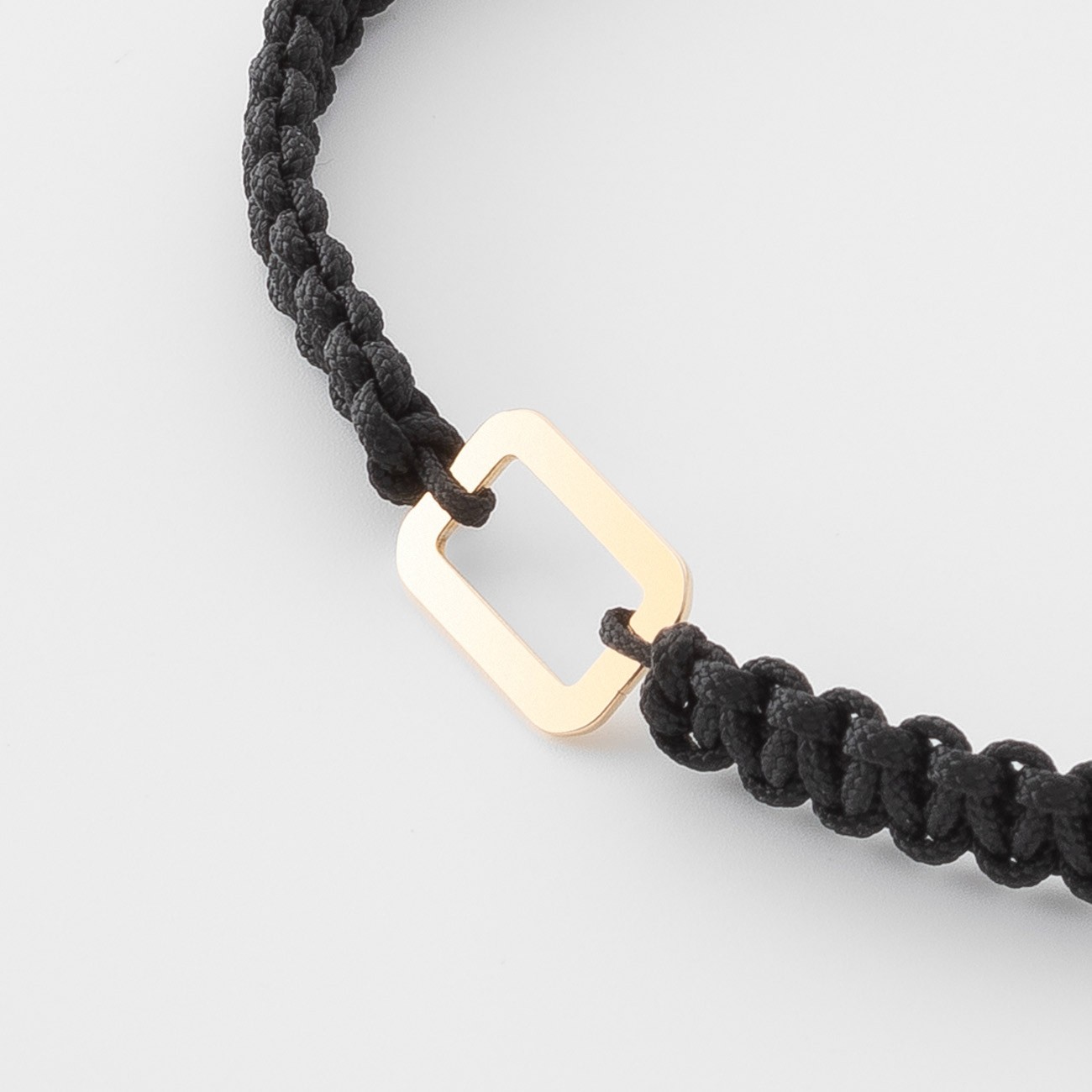 Single link cord bracelet
