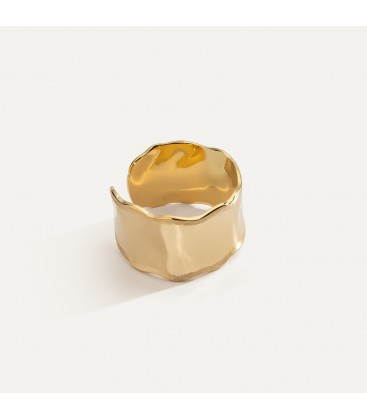 Gold wellig ring