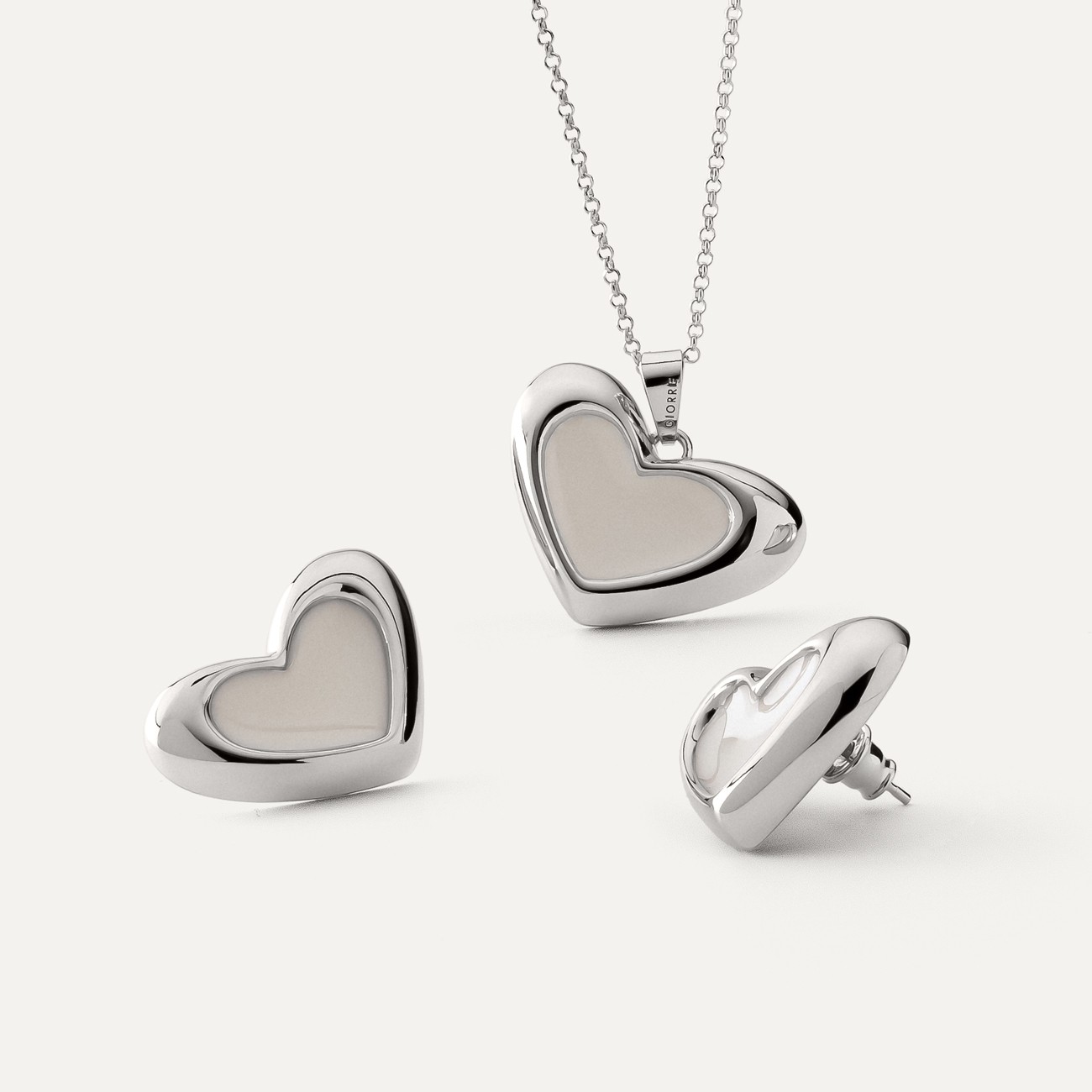 Zestaw biżuterii z sercami z białej żywicy, srebro 925 pokryte platyną