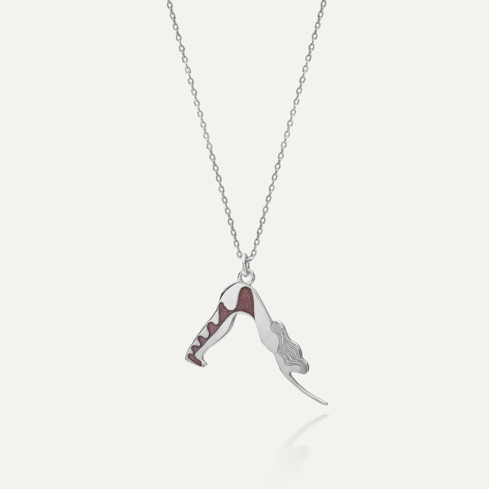 Naszyjnik joga - pies z głową w dół, srebro 925 w pokryciu platyną