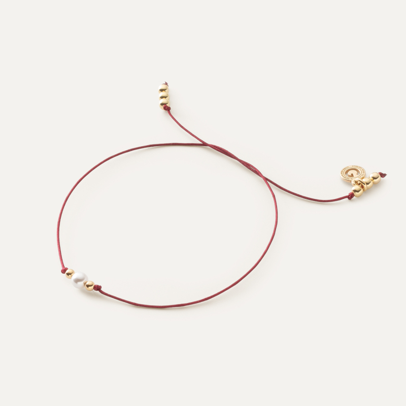 Lucky bracelet with a pearl on a red string, silver 925 gold plated