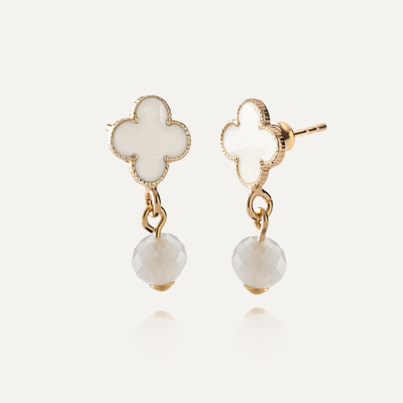 Kolczyki wiszące - koniczynki z białym kamieniem, srebro 925 w złotym pokryciu