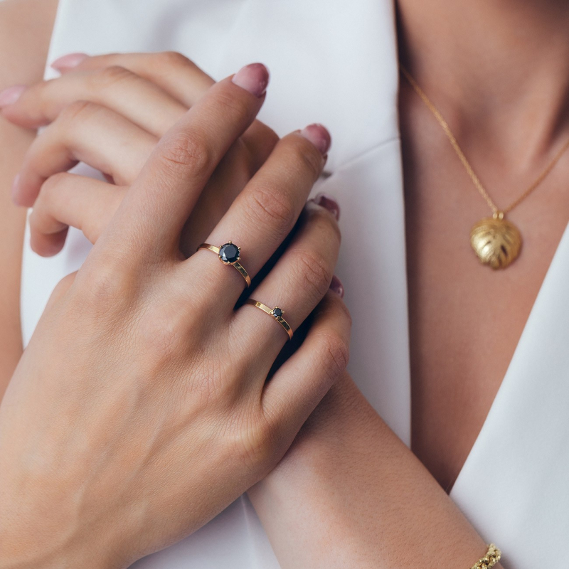 Ring with 6 mm diamond, silver 925 platinum plated                                    