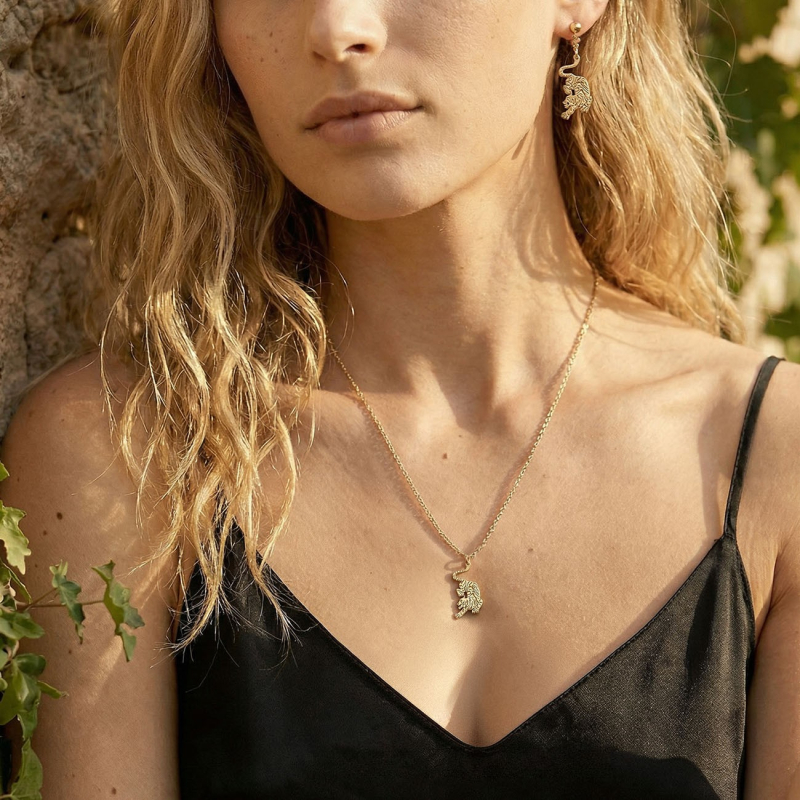 Silver tiger necklace platinum plated                                    