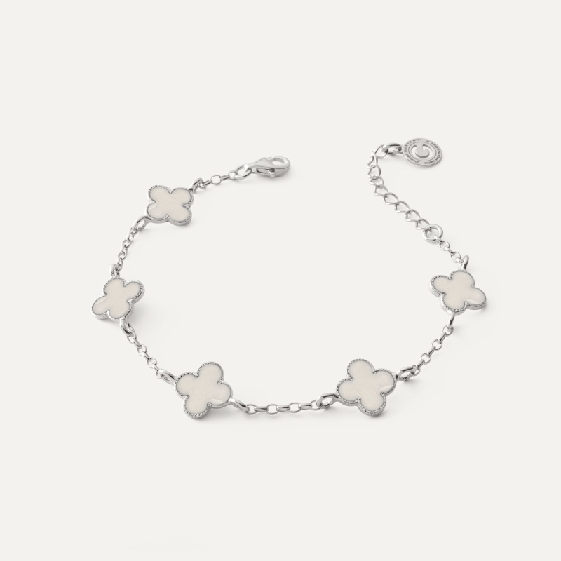 Bracelet with five white resin clovers on a rolo chain, sterling silver 925 platinum plated