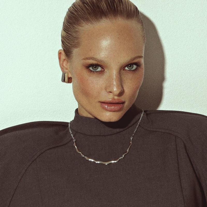 Potrójne kolczyki geometryczne w złotym pokryciu                                    