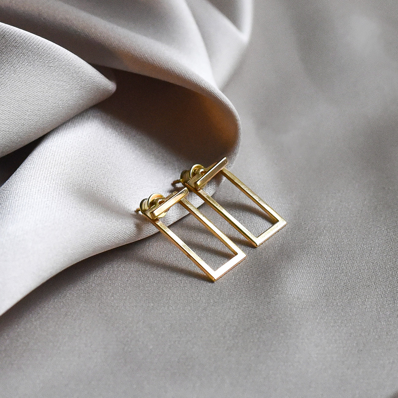 Rectangular earrings